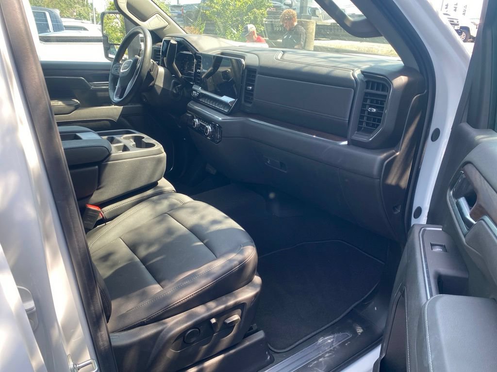 Used 2025 GMC Sierra 2500 SLT AWD/4WD image 10