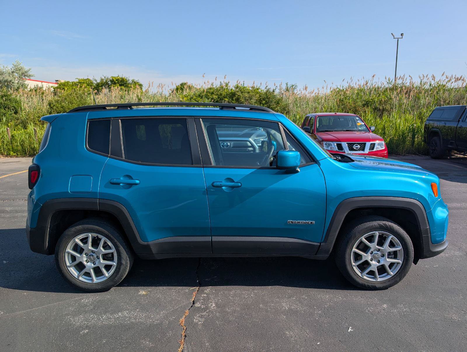 Used 2021 Jeep Renegade Latitude AWD/4WD image 8