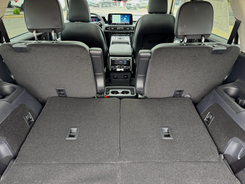 New 2025 Lincoln Aviator AWD w/ Jet Appearance Package image 9