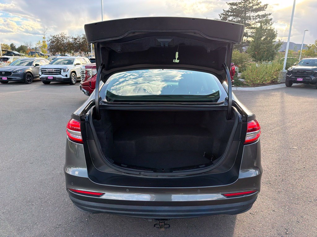 Used 2019 Ford Fusion SEL FWD image 17