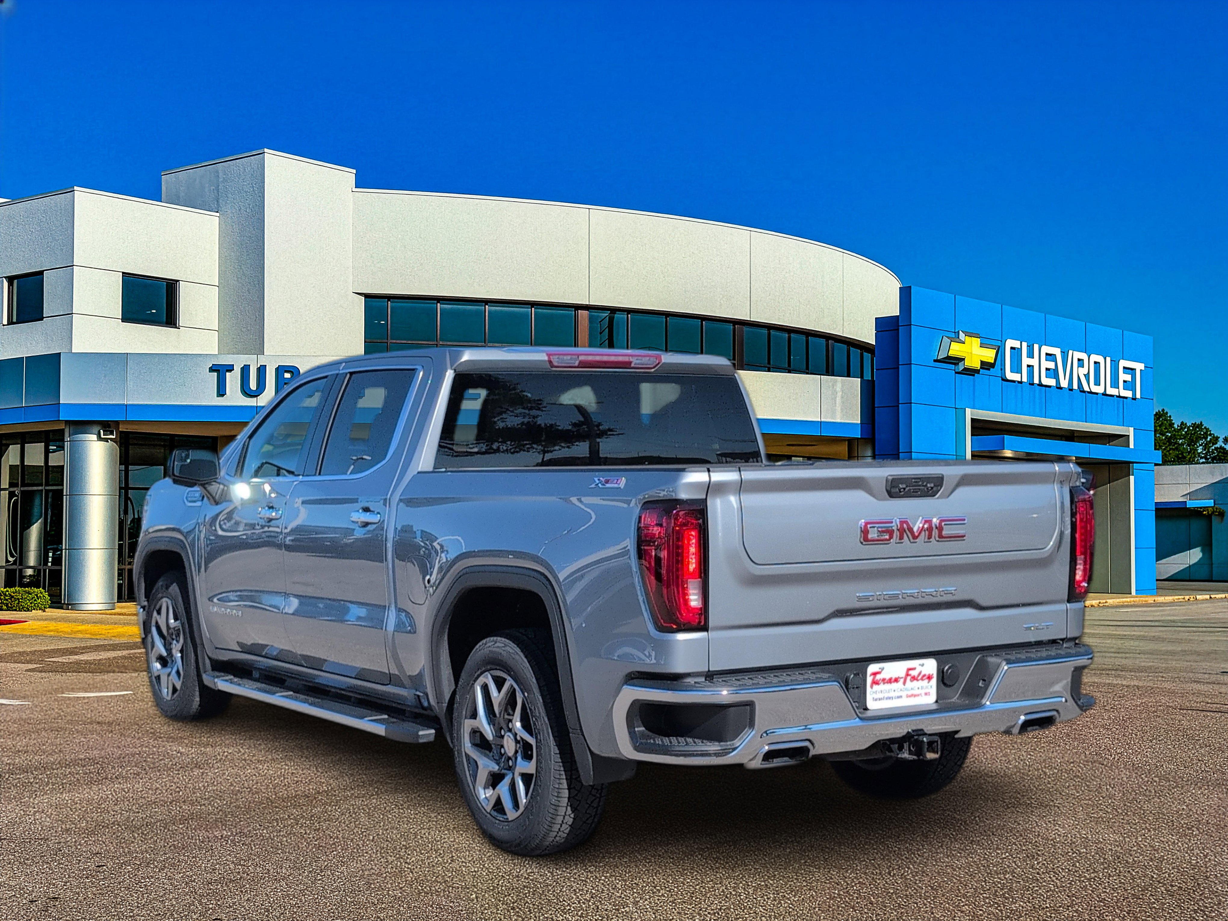 Used 2024 GMC Sierra 1500 SLT w/ SLT Premium Package image 3