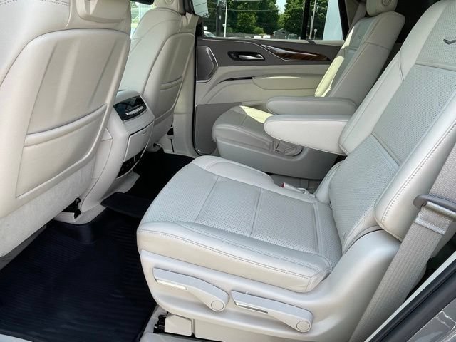 Used 2021 Cadillac Escalade Sport Platinum AWD/4WD image 12