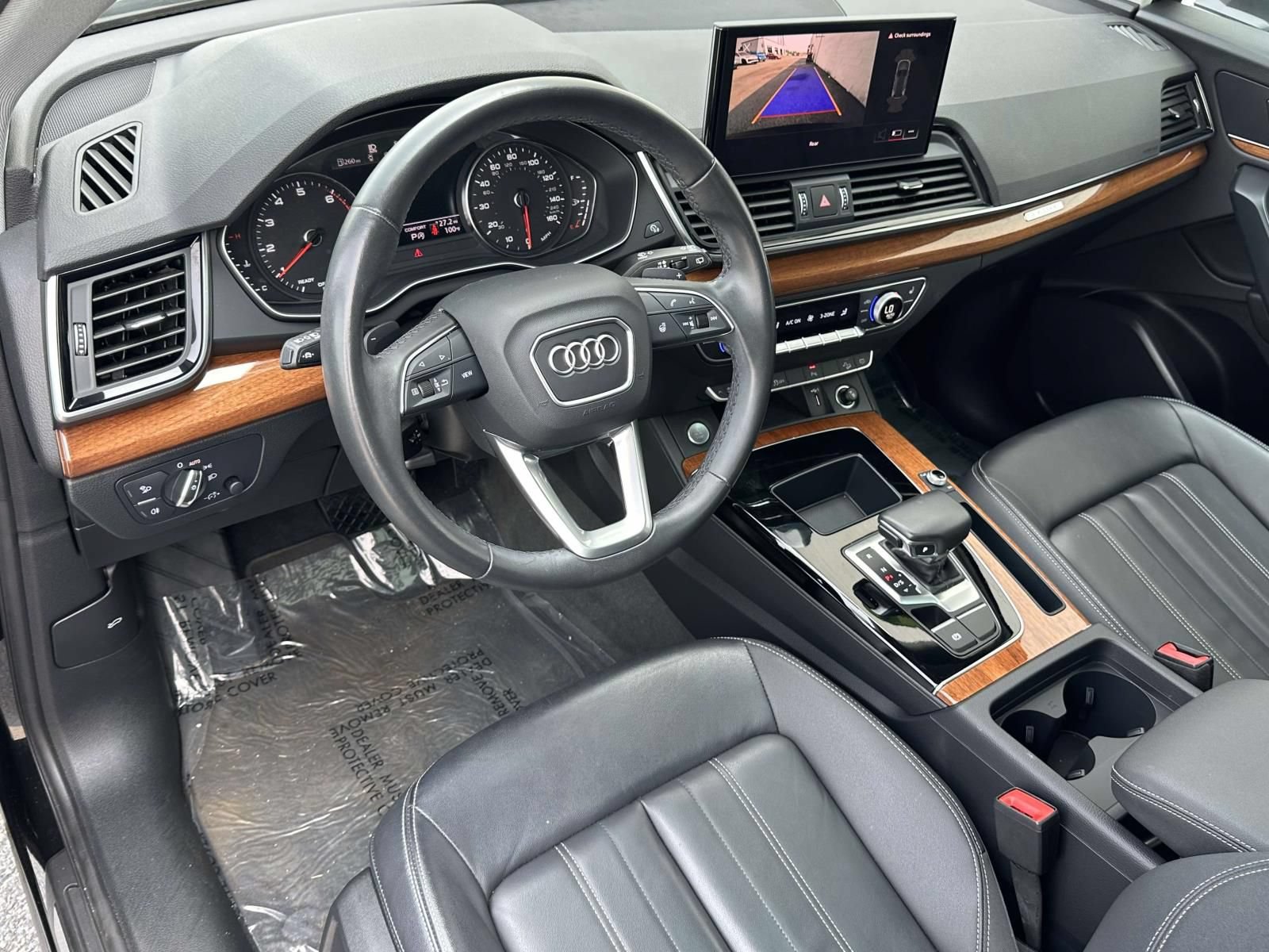 Used 2023 Audi Q5 2.0T Premium w/ Convenience Package AWD/4WD image 9