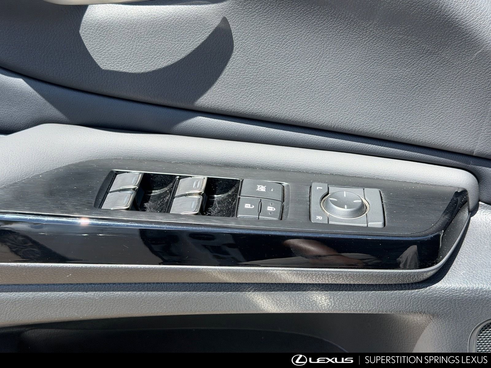 Certified 2024 Lexus ES 350 w/ Accessory Package (Z2) FWD image 18
