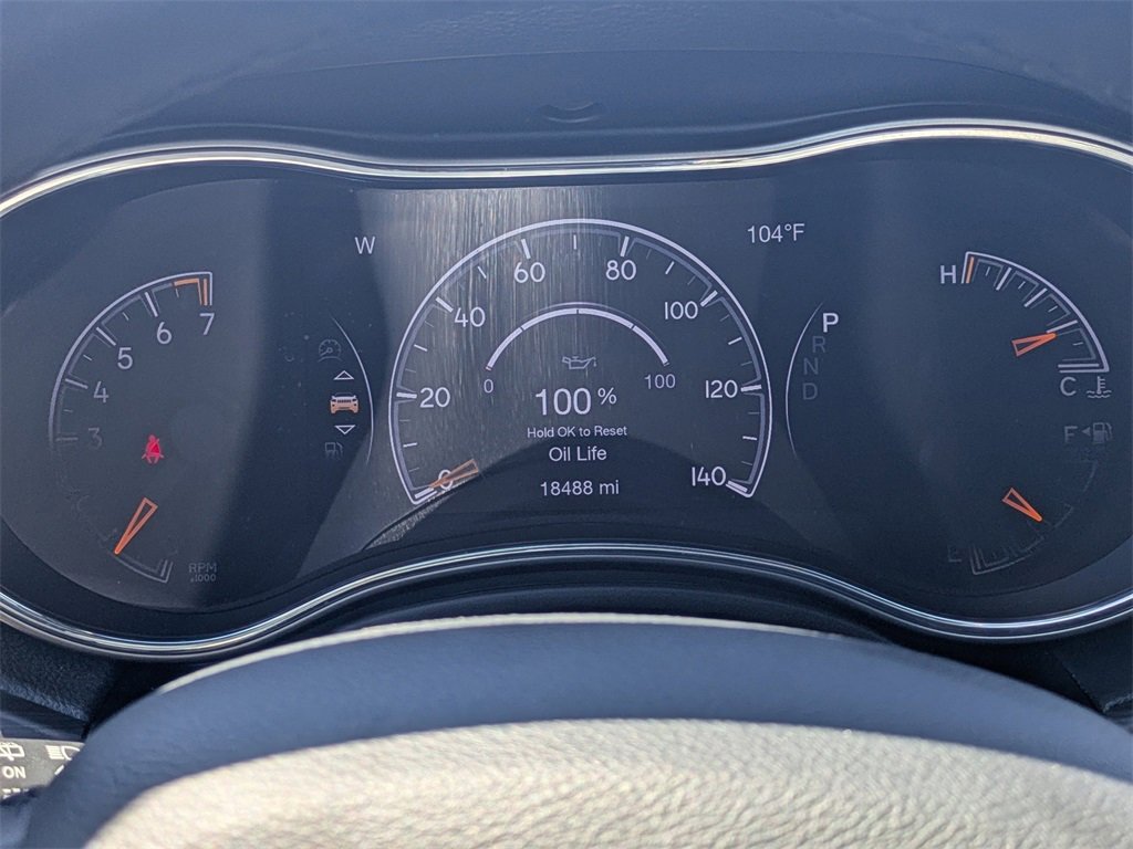 Used 2022 Jeep Grand Cherokee Laredo X image 33