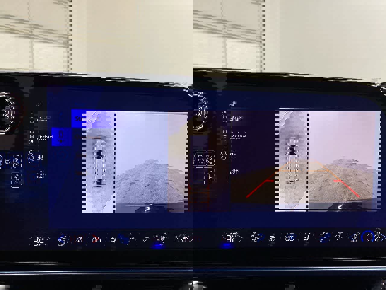 Used 2025 Chevrolet Equinox EV LT w/ Convenience Package image 24