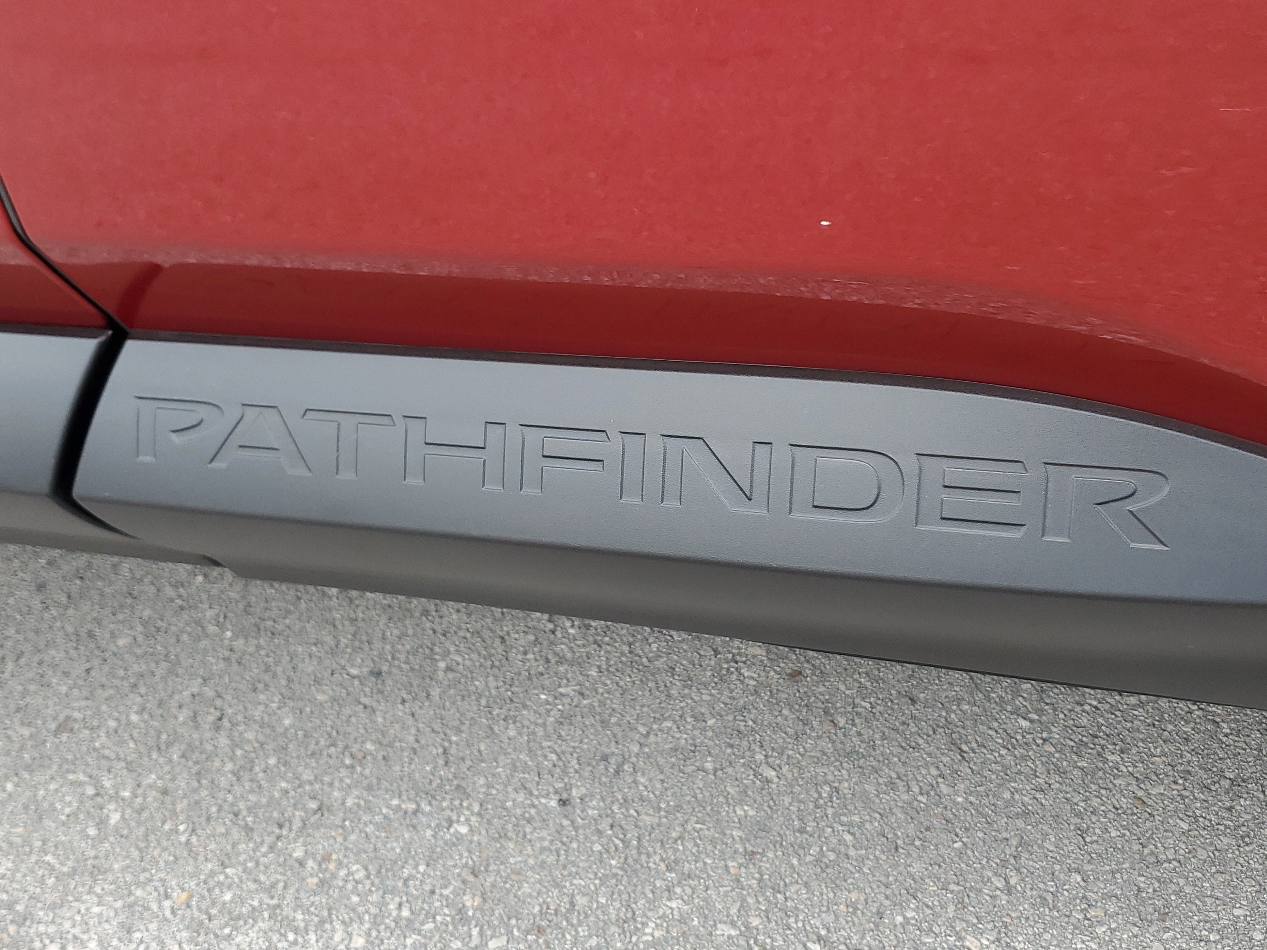 Used 2024 Nissan Pathfinder SL image 31