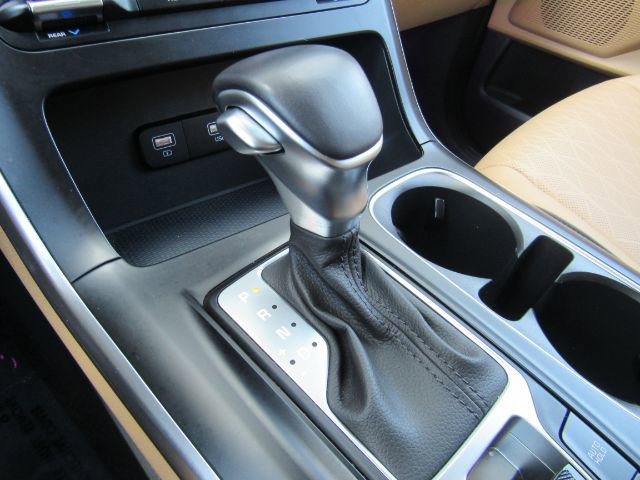 Used 2023 Kia Carnival LX image 59