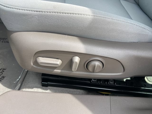 Used 2025 Chevrolet Malibu LT FWD image 12