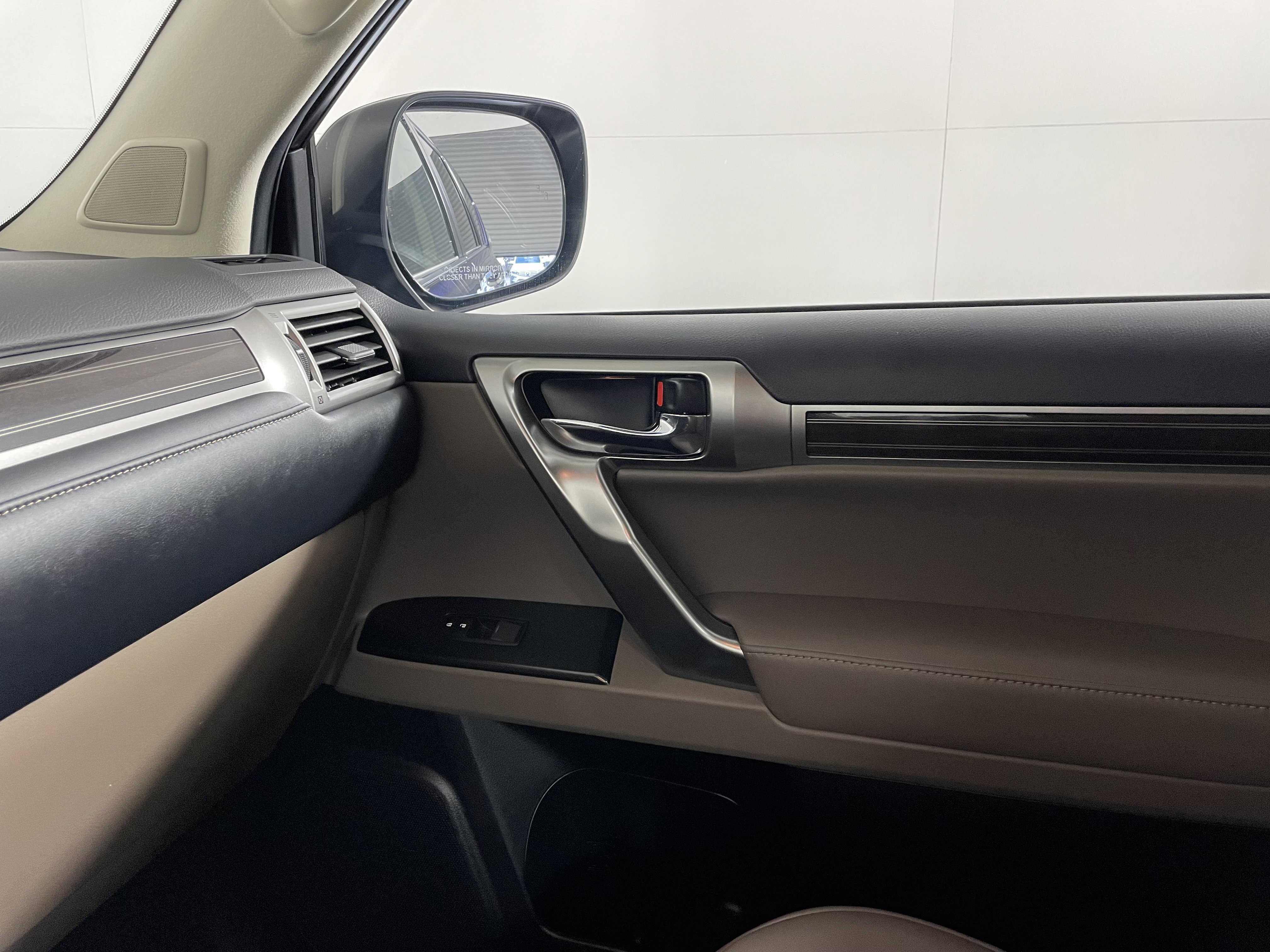 Used 2023 Lexus GX 460 Premium image 12