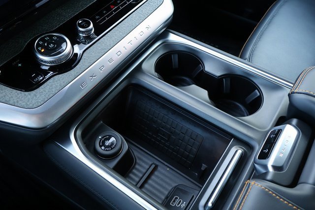 Used 2025 Ford Expedition Tremor image 37