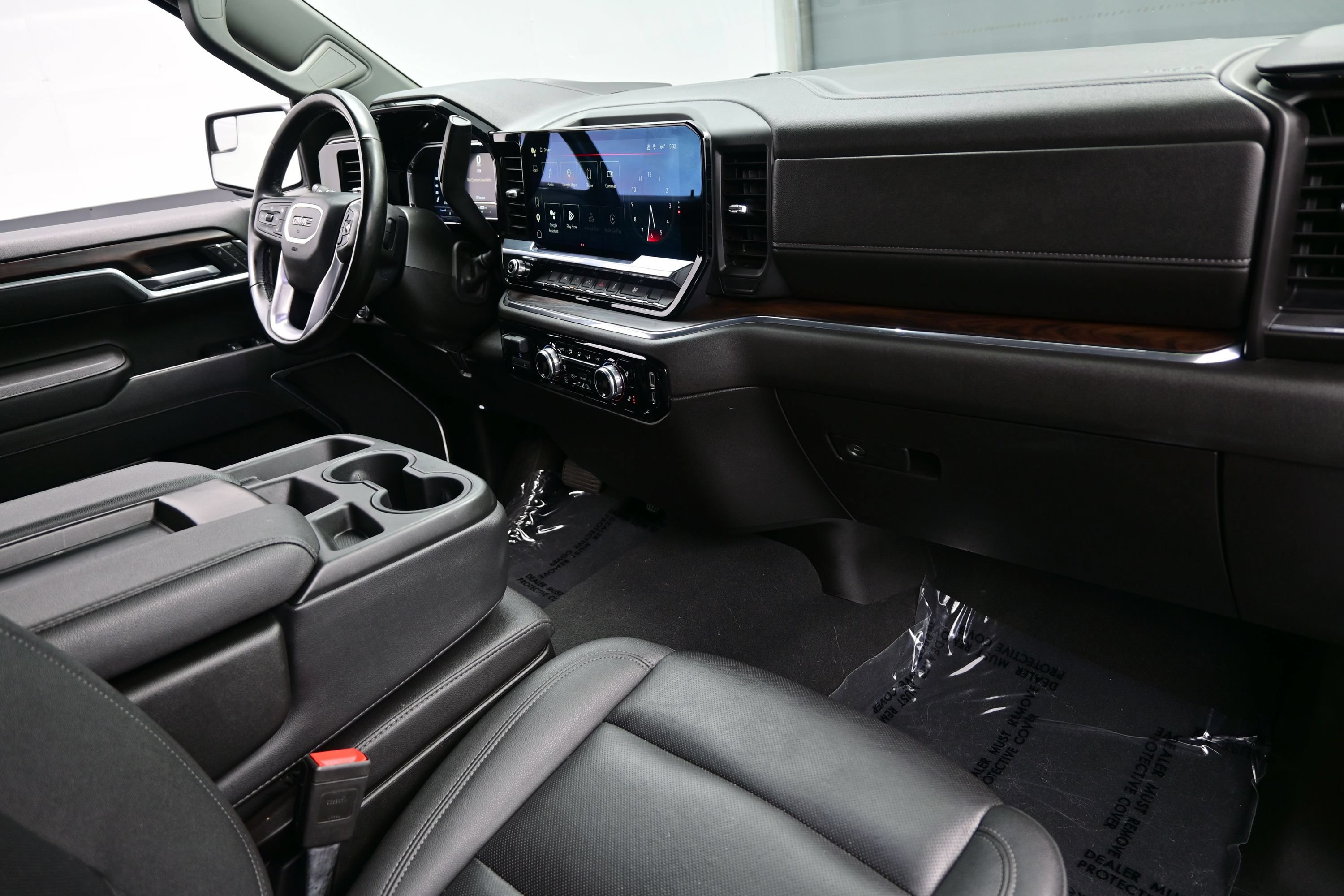 Used 2025 GMC Sierra 1500 SLT AWD/4WD image 16