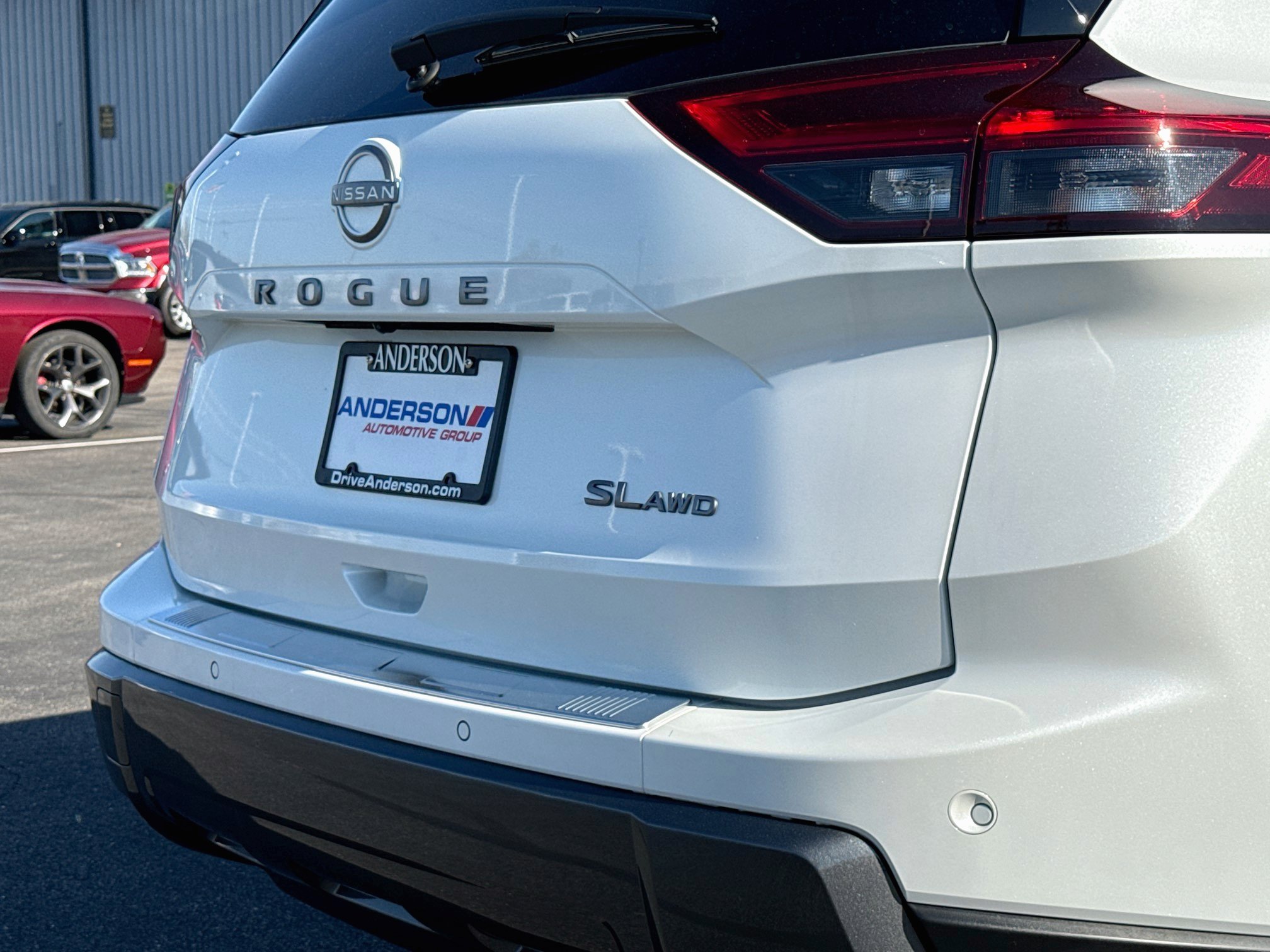 Used 2025 Nissan Rogue SL w/ SL Premium Package AWD/4WD image 6