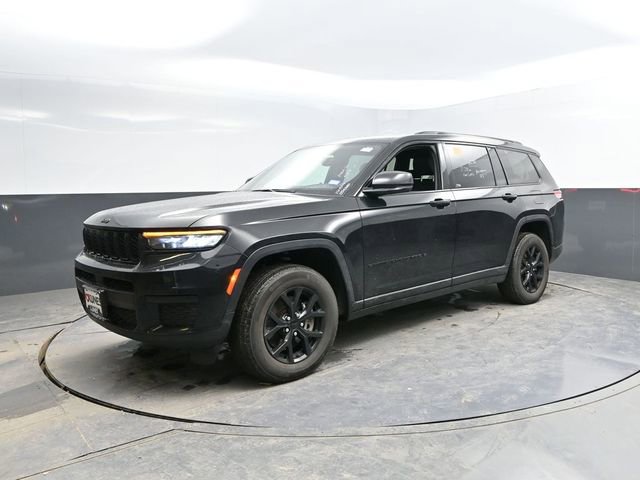 Used 2024 Jeep Grand Cherokee L Laredo image 5