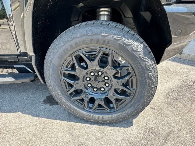 New 2025 GMC Hummer EV 2X image 3