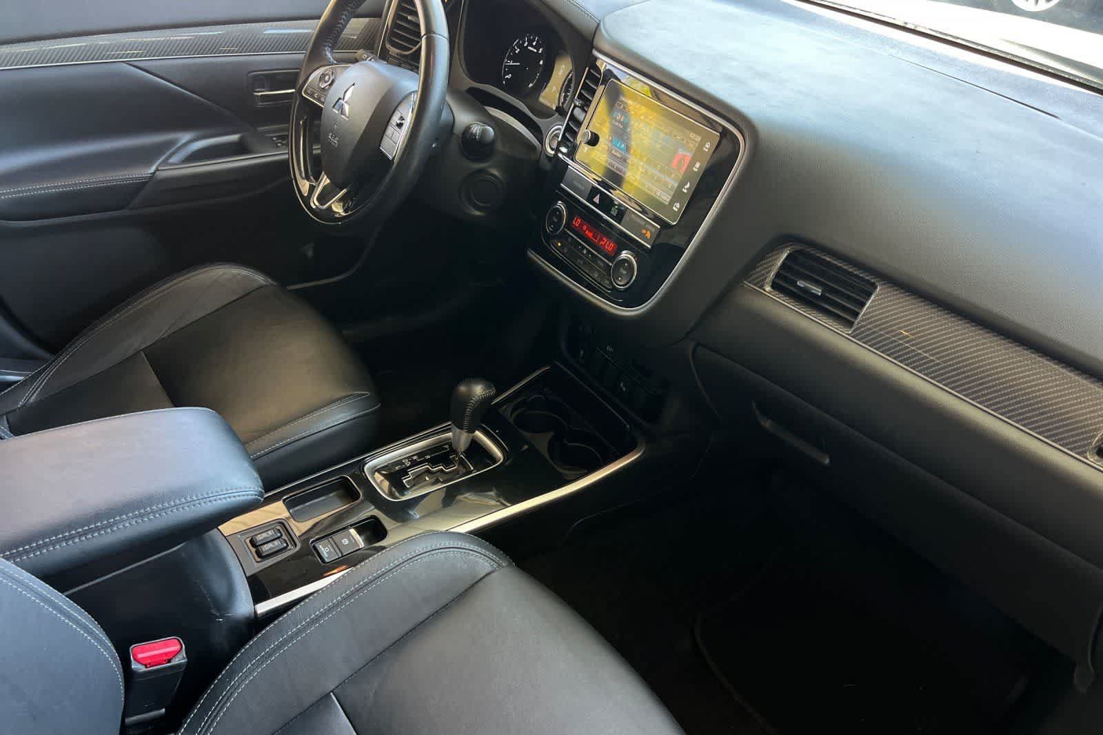 Used 2019 Mitsubishi Outlander SEL FWD image 18