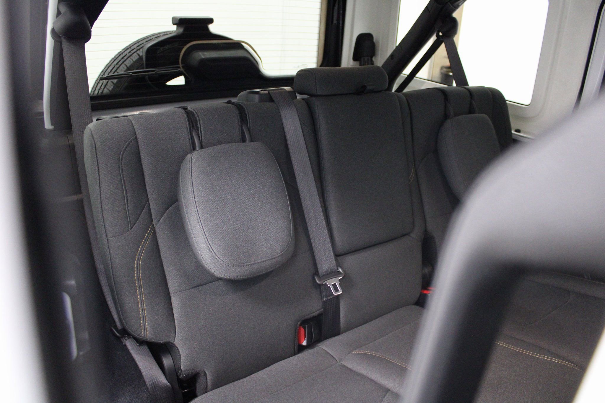 Used 2024 Jeep Wrangler Unlimited Sahara image 28