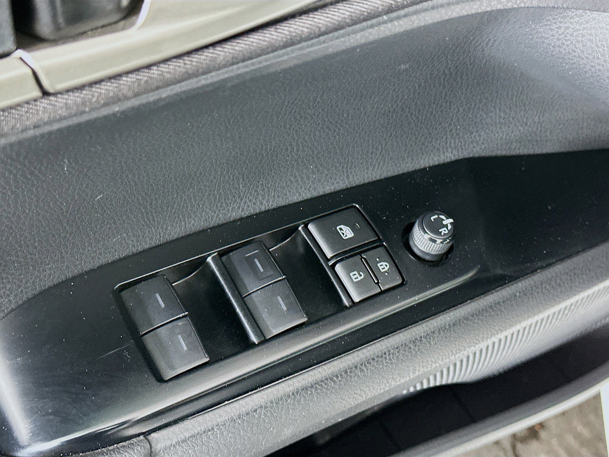 Used 2025 Toyota Camry LE image 15