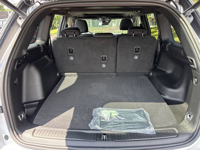 New 2026 Jeep Grand Cherokee Laredo X AWD/4WD image 32