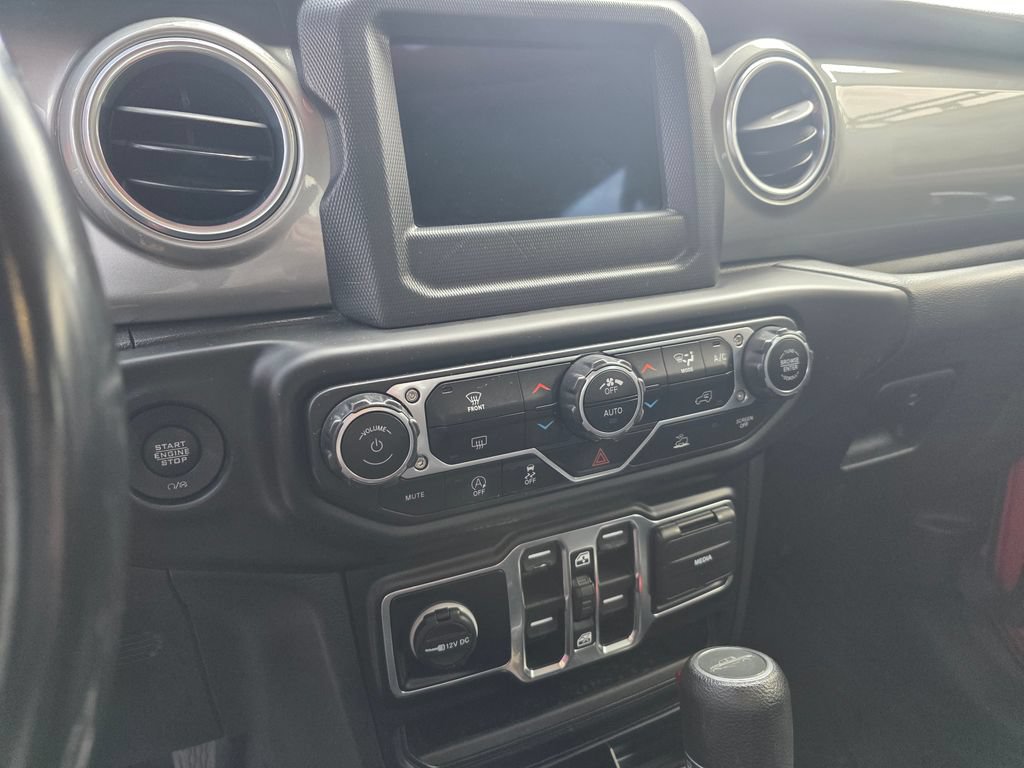 Used 2021 Jeep Gladiator Overland AWD/4WD image 13