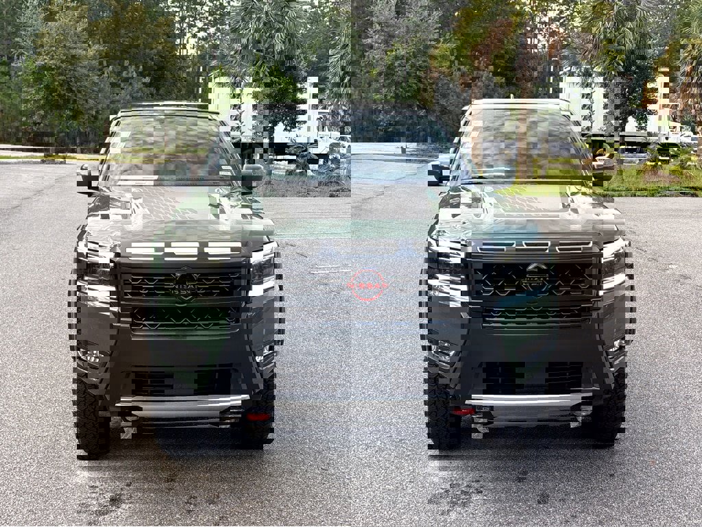 New 2025 Nissan Frontier PRO-4X w/ Black Accent Package image 2