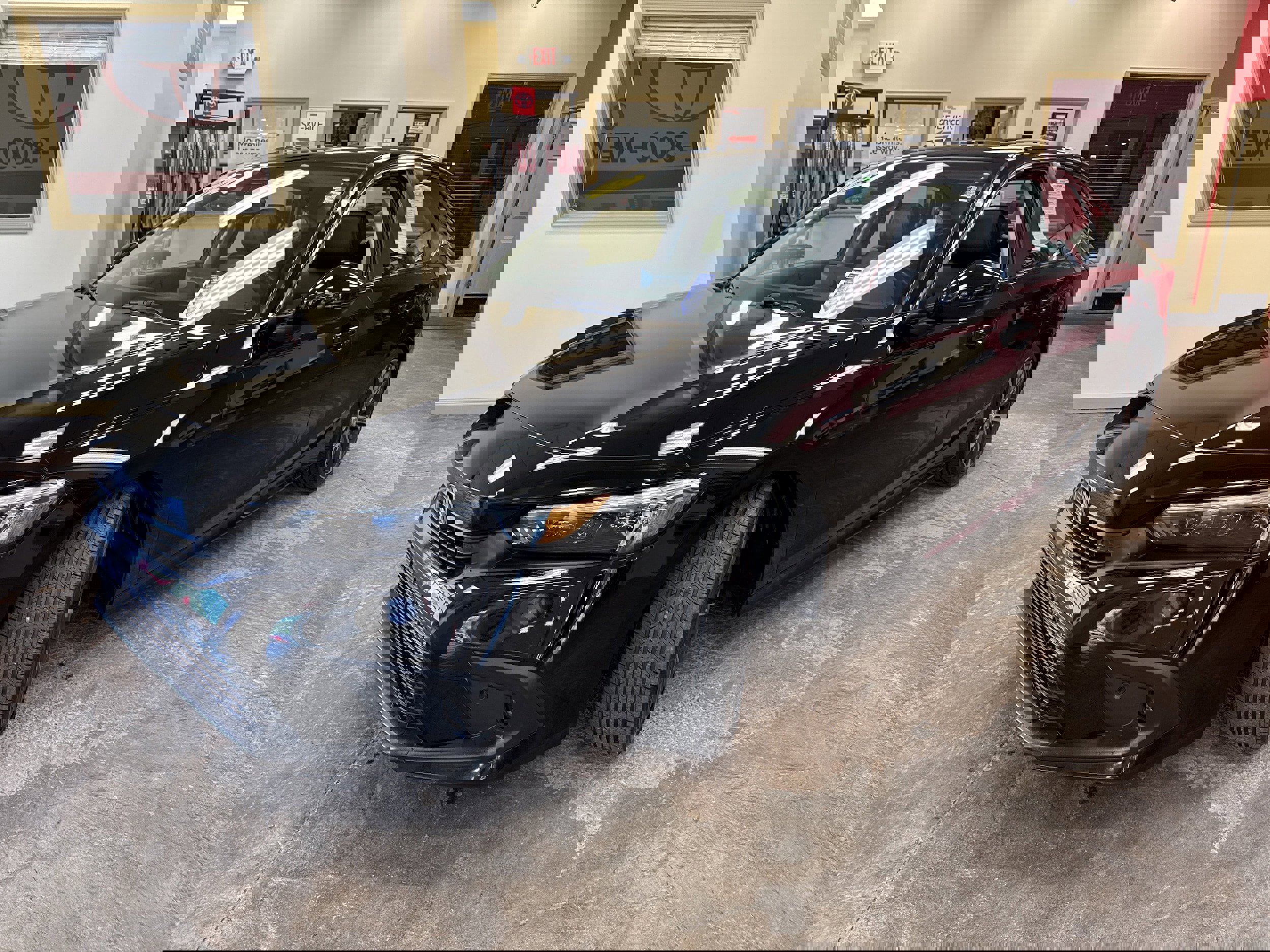 Used 2022 Honda Civic Touring image 3