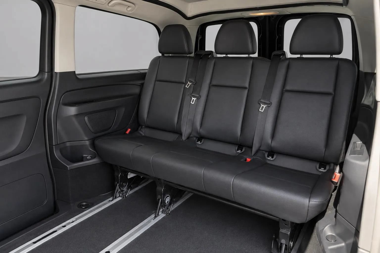 Used 2020 Mercedes-Benz Metris Passenger image 19