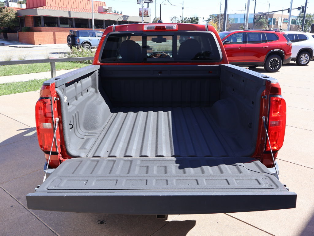 Used 2016 Chevrolet Colorado Z71 AWD/4WD image 7