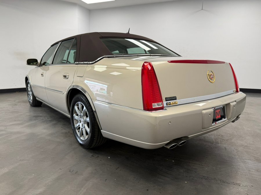 Used 2008 Cadillac DTS w/ Sun And Sound Package image 8