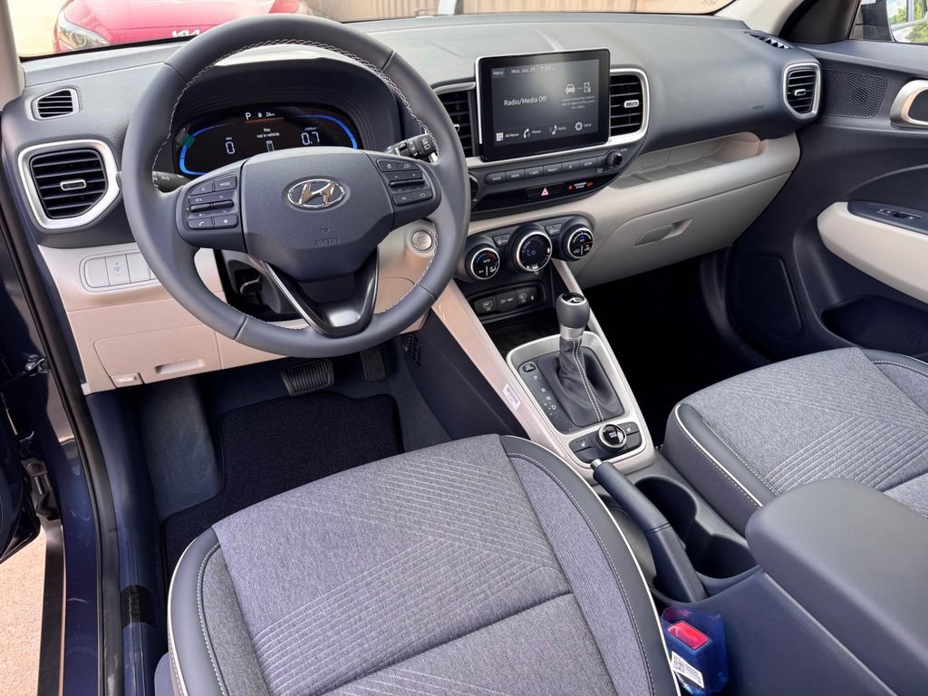 New 2026 Hyundai Venue SEL FWD image 2