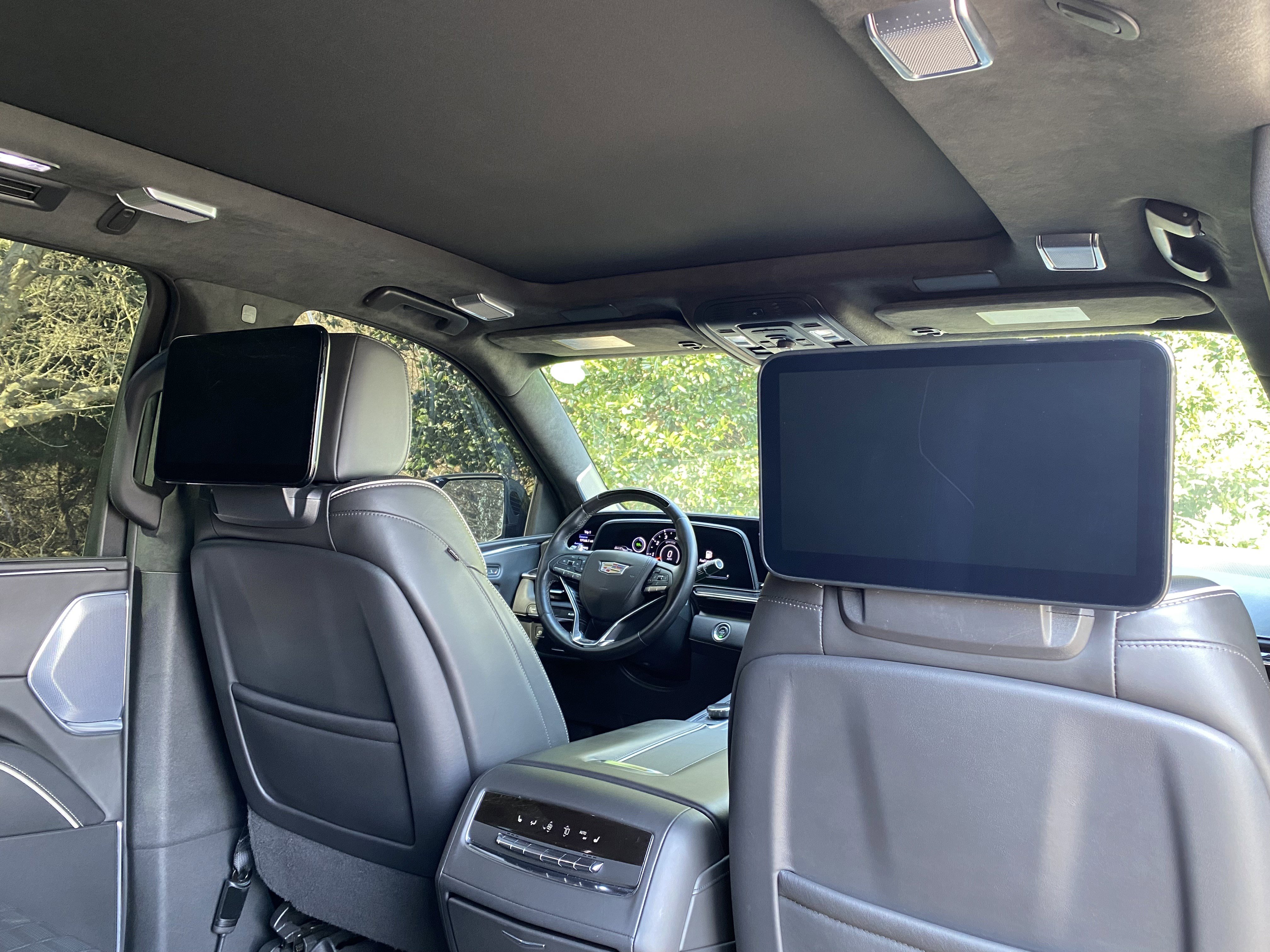 Used 2023 Cadillac Escalade ESV V image 36