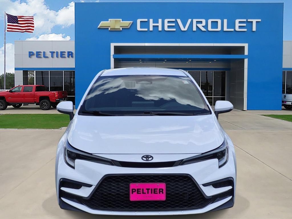 Used 2024 Toyota Corolla SE FWD image 2