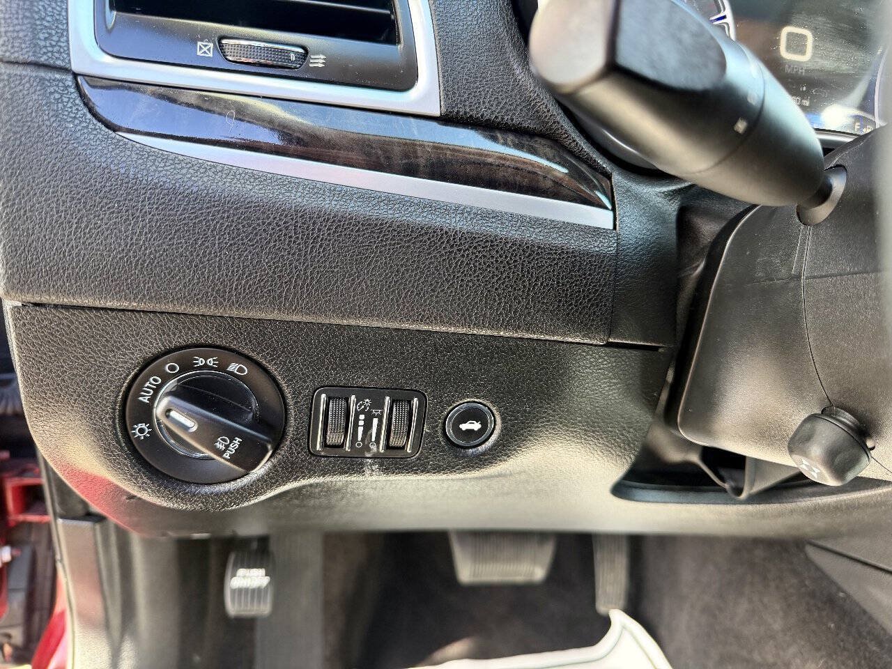 Used 2016 Chrysler 300 C AWD/4WD image 35