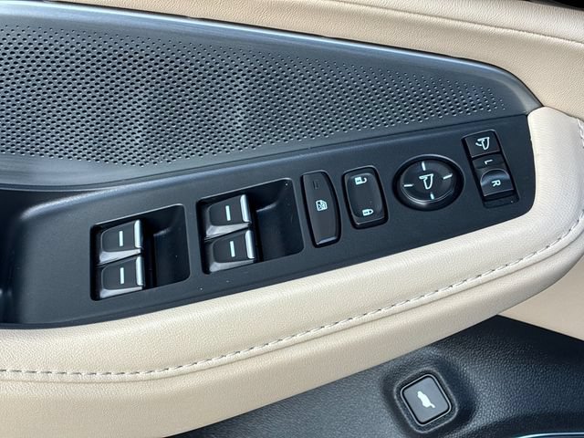 Used 2025 Acura MDX w/ Technology Package AWD/4WD image 13