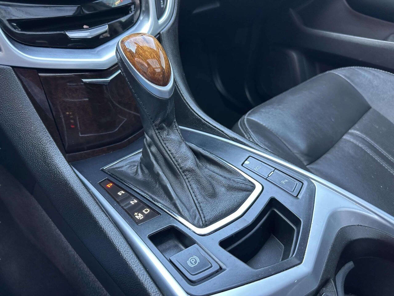 Used 2016 Cadillac SRX Luxury FWD image 28