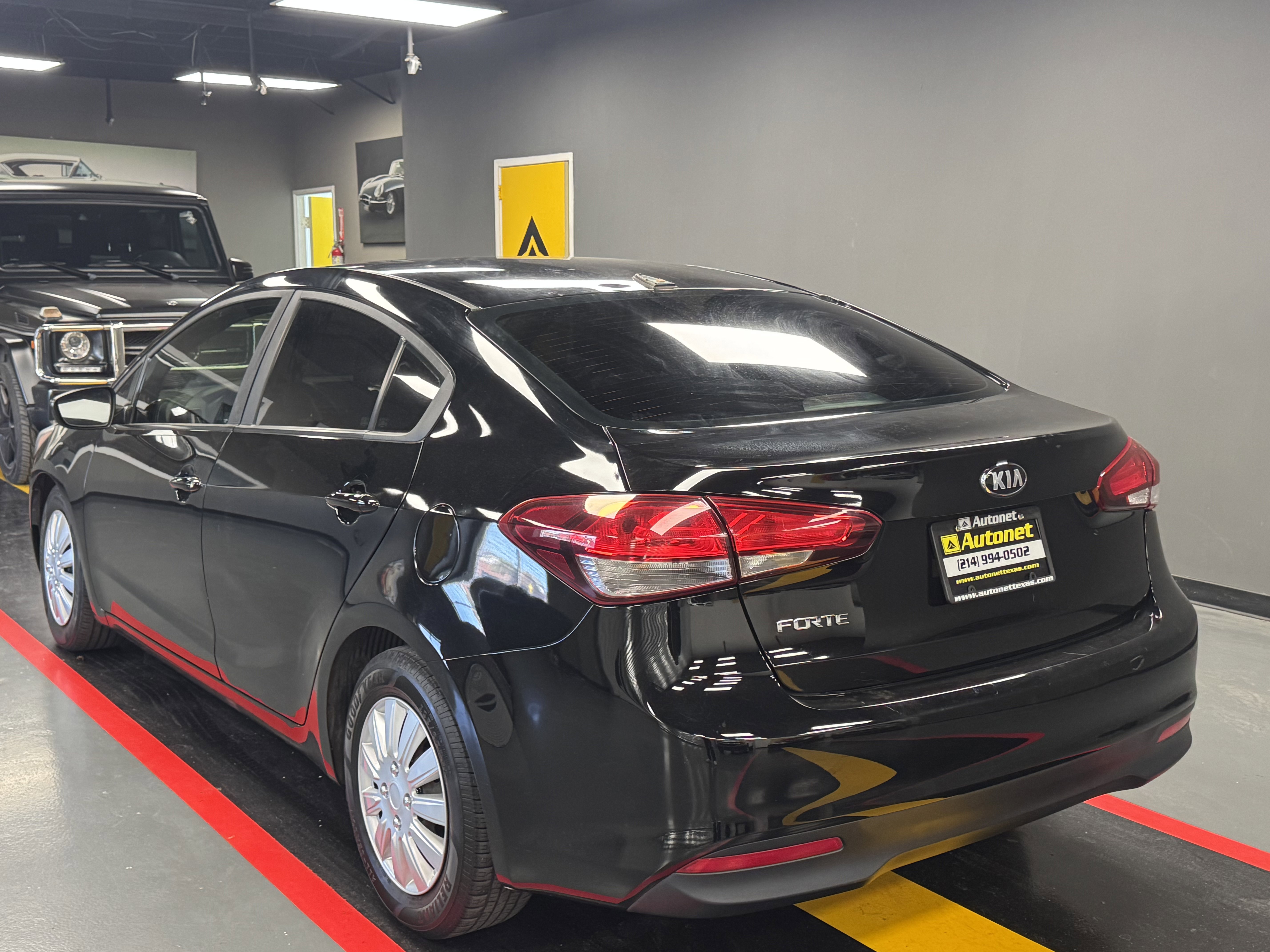 Used 2018 Kia Forte LX image 4