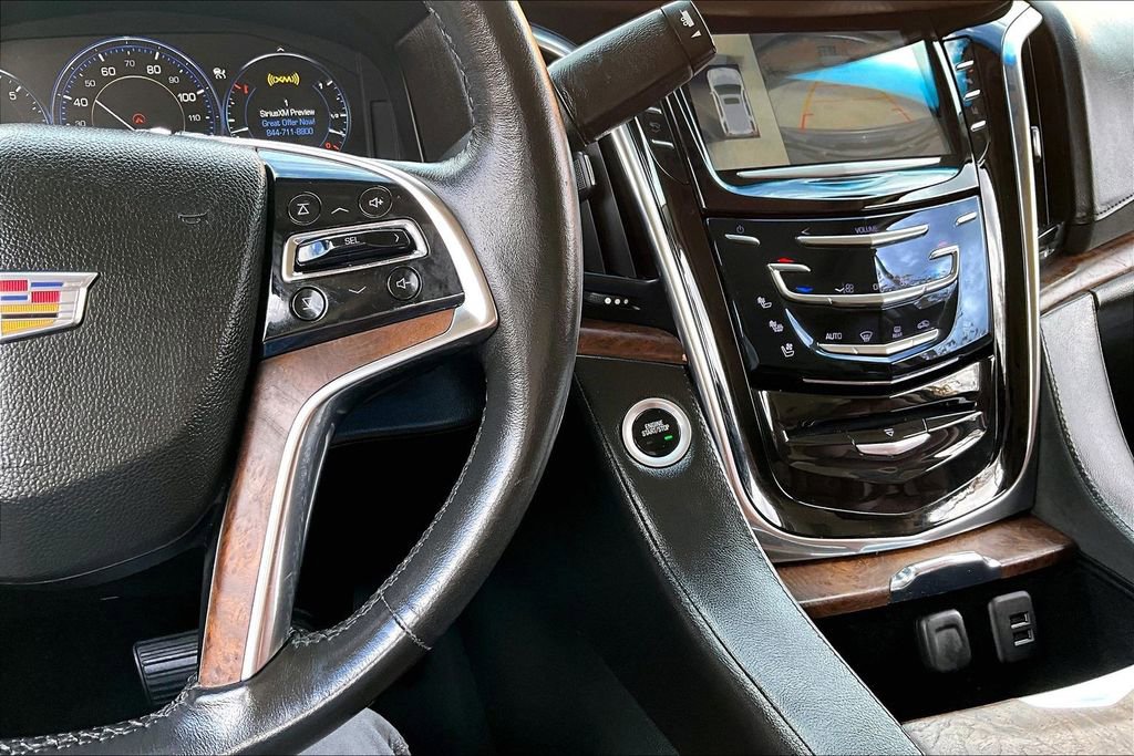Used 2015 Cadillac Escalade Premium image 27