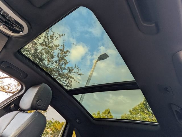 Used 2018 Porsche Macan image 25