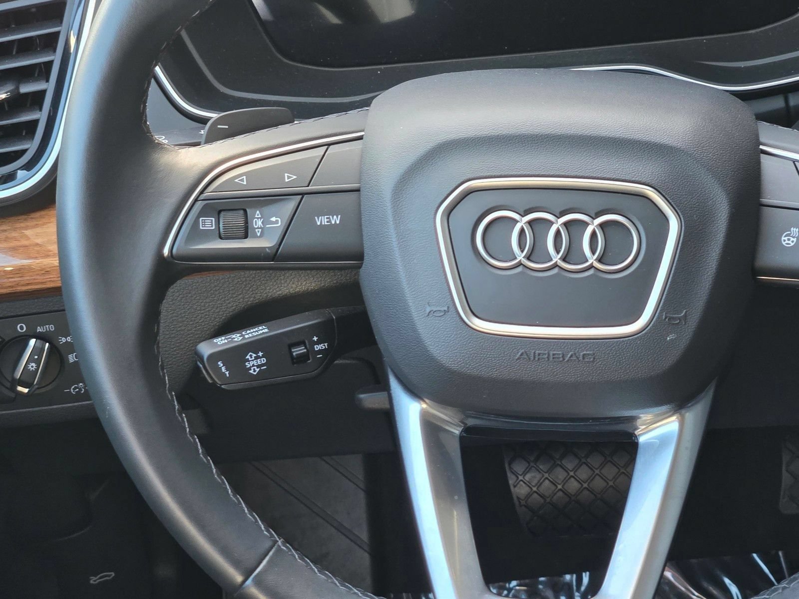 Used 2024 Audi Q5 e Premium w/ Convenience Package AWD/4WD image 16