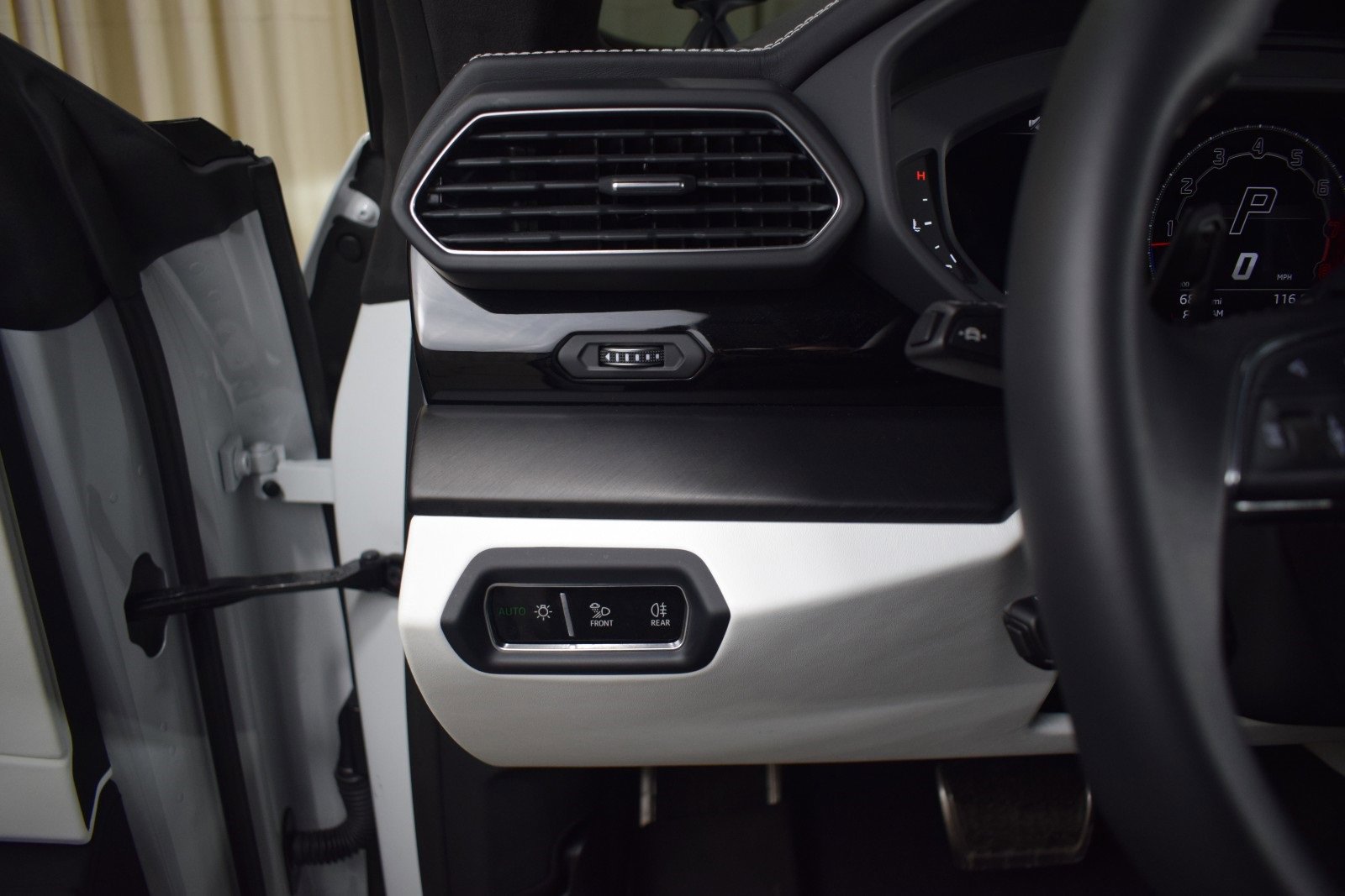 Used 2024 Lamborghini Urus S image 28