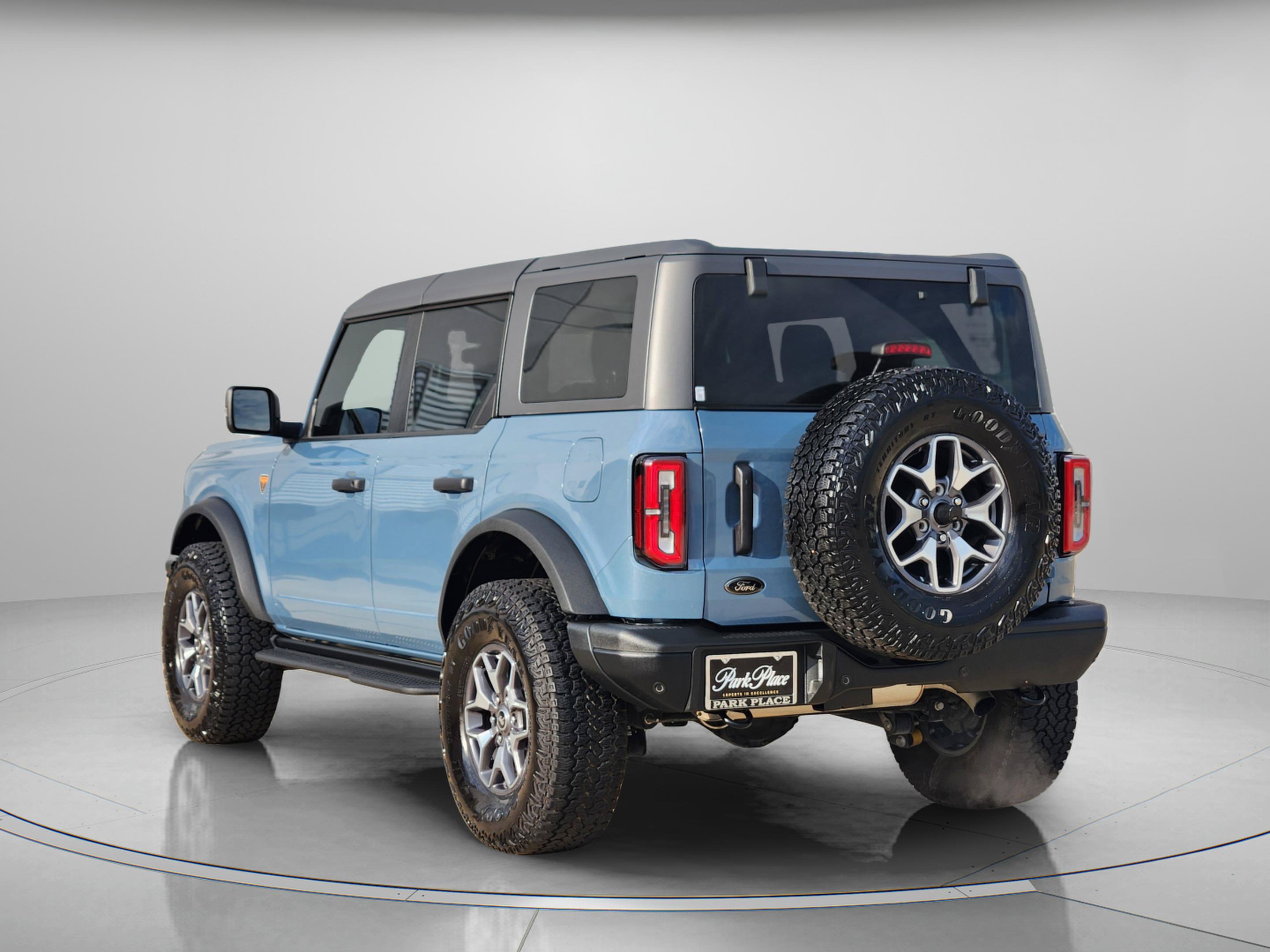 Used 2024 Ford Bronco Badlands AWD/4WD image 4