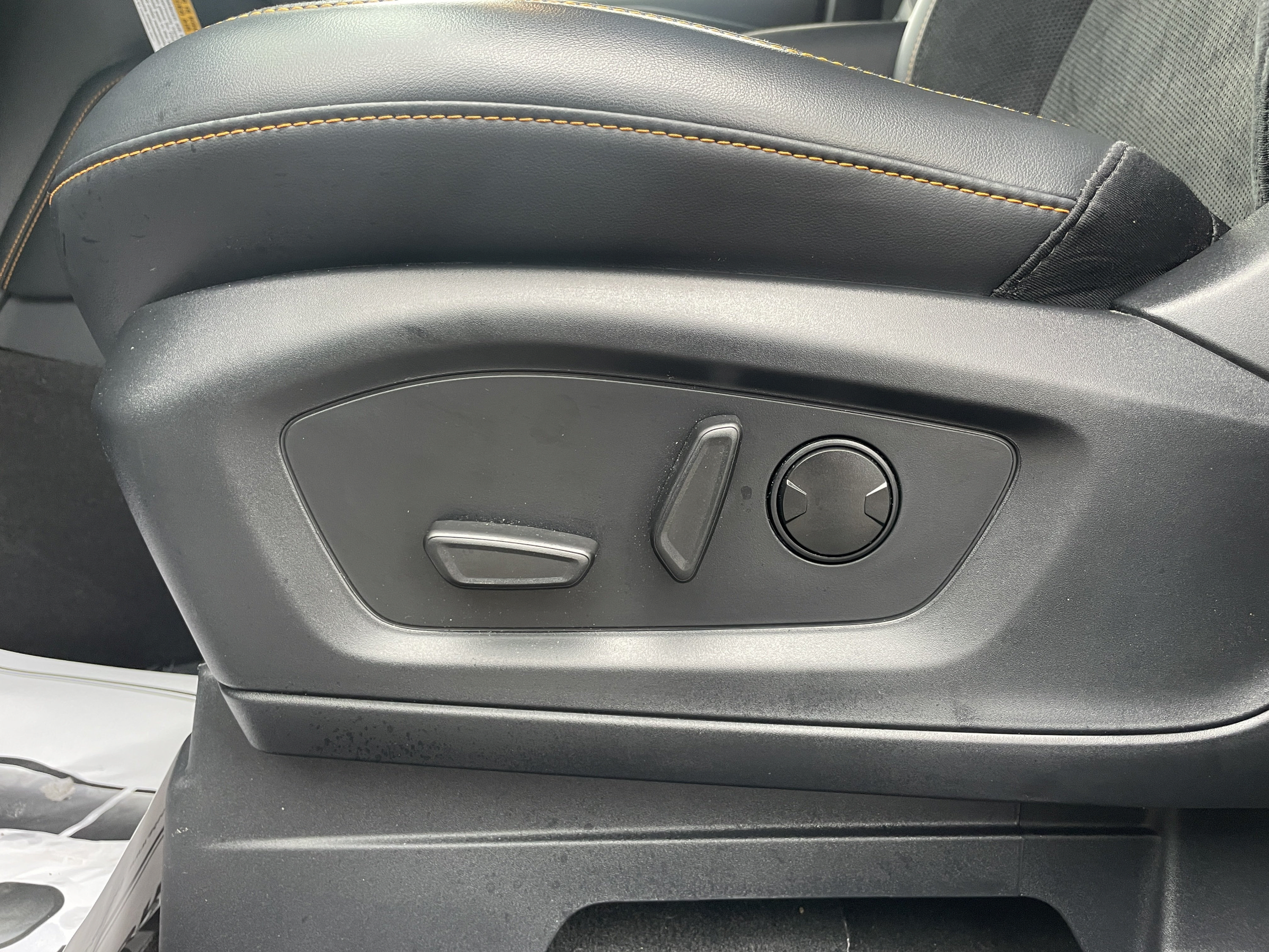 Used 2026 Ford Explorer Tremor w/ Tremor Convenience Package AWD/4WD image 17