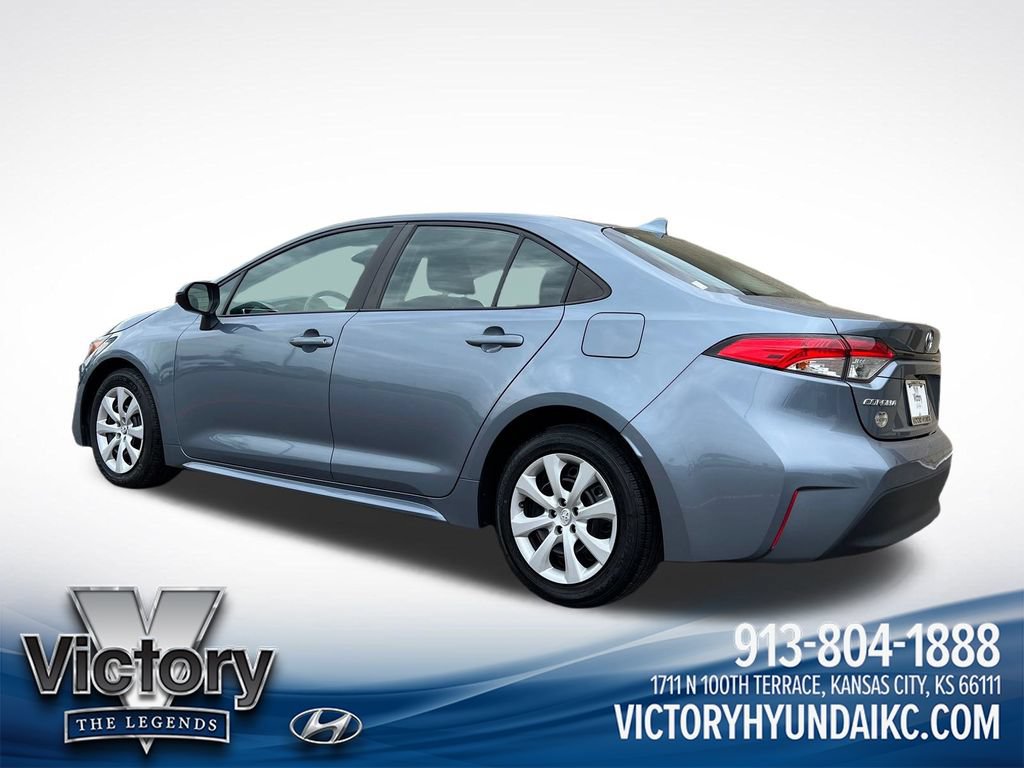 Used 2024 Toyota Corolla LE FWD image 3