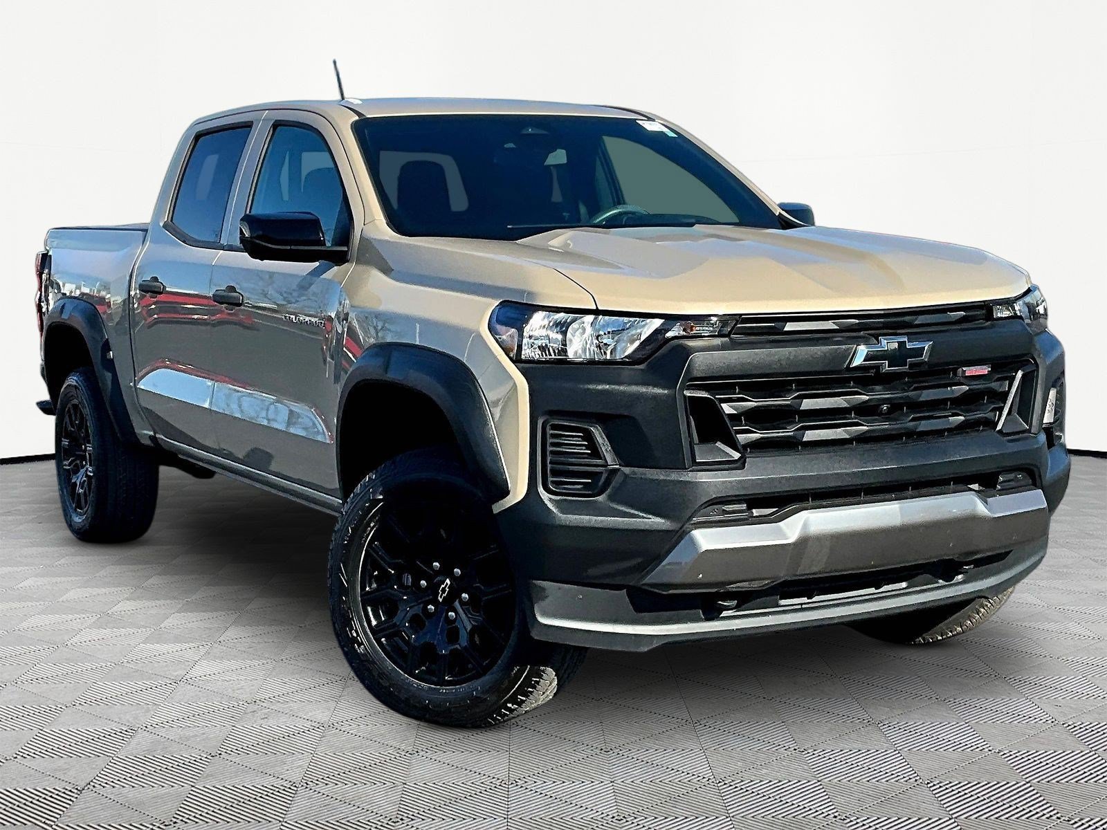 Used 2023 Chevrolet Colorado Trail Boss w/ Technology Package AWD/4WD image 3