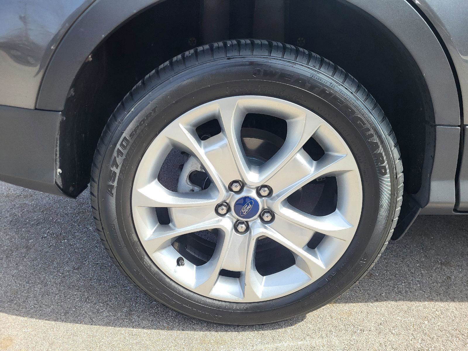 Used 2015 Ford Escape Titanium image 13