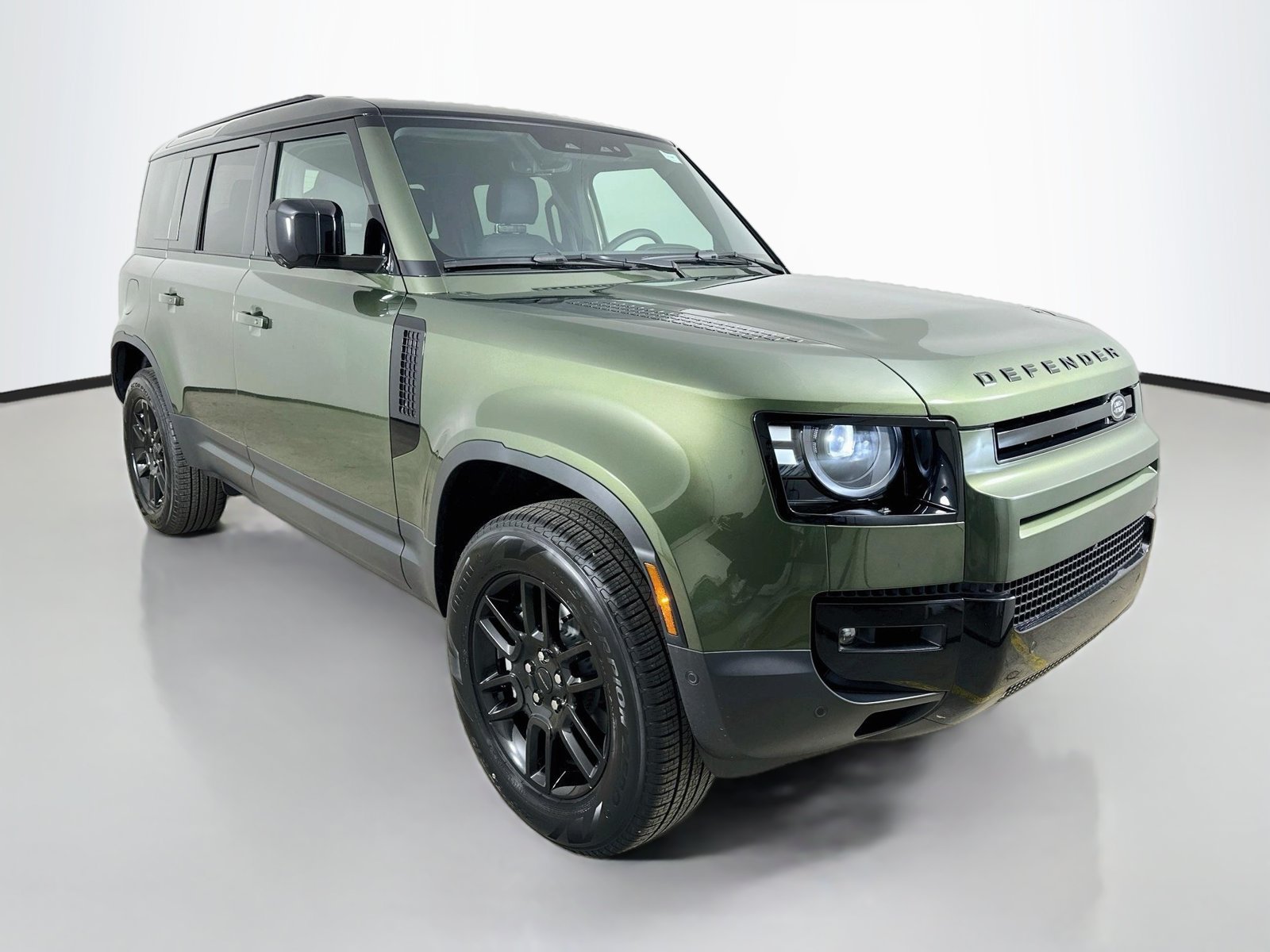 New 2026 Land Rover Defender 110 S AWD/4WD image 3