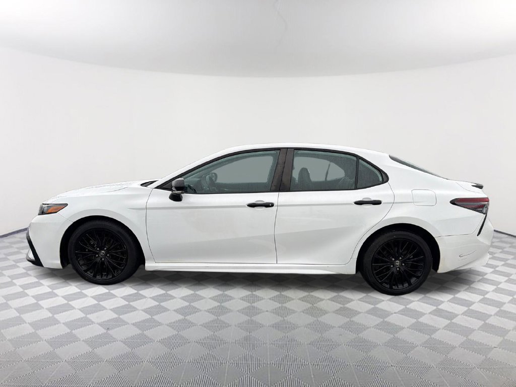 Used 2022 Toyota Camry SE w/ Carpet Mat Package (TMS) FWD image 8