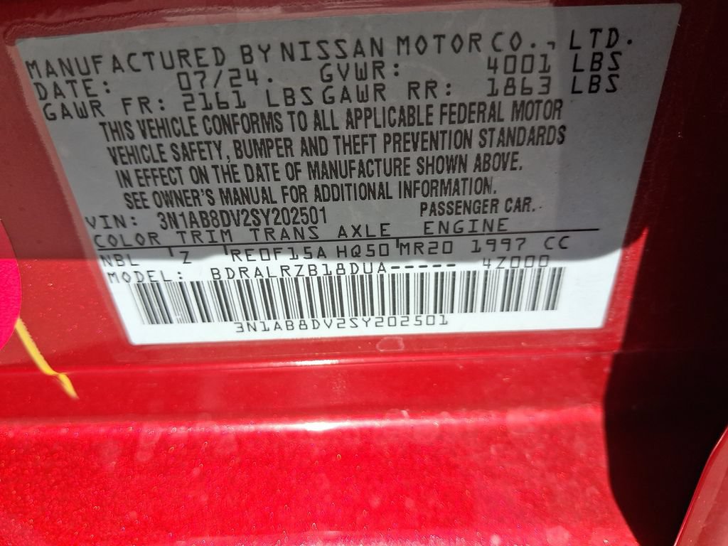 Used 2025 Nissan Sentra SR FWD image 29