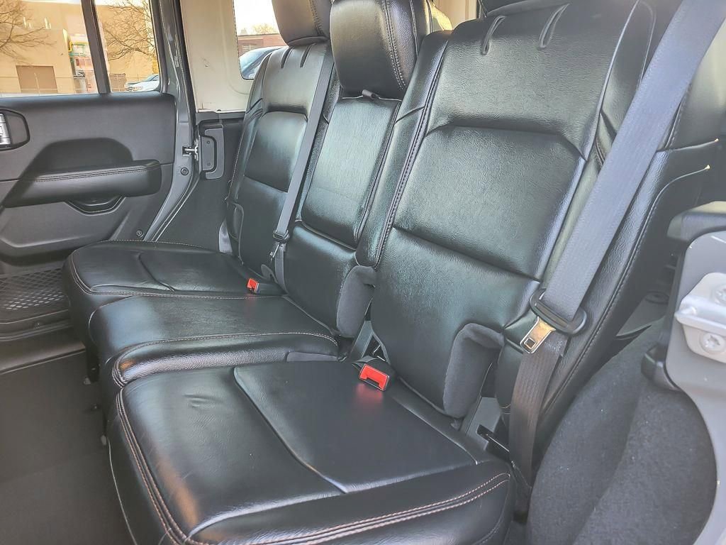 Used 2022 Jeep Wrangler Unlimited Rubicon w/ Trailer Tow Package image 10