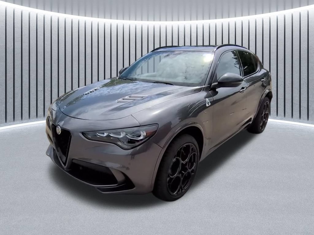 Used 2024 Alfa Romeo Stelvio Quadrifoglio AWD/4WD image 23